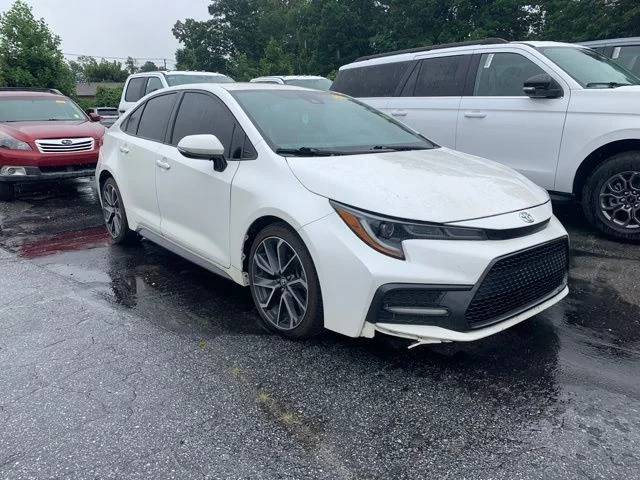 Used 2020 Blizzard Pearl Toyota SE image 2