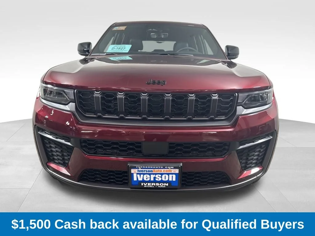 New 2026 Velvet Red Pearl-Coat Exterior Paint Jeep Altitude image 3