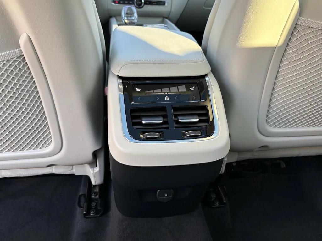 New 2026 Crystal White Volvo Ultra image 26