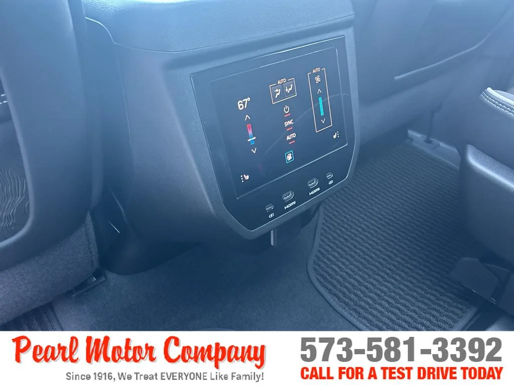 2026 GMC Yukon Denali Ultimate - Photo 23