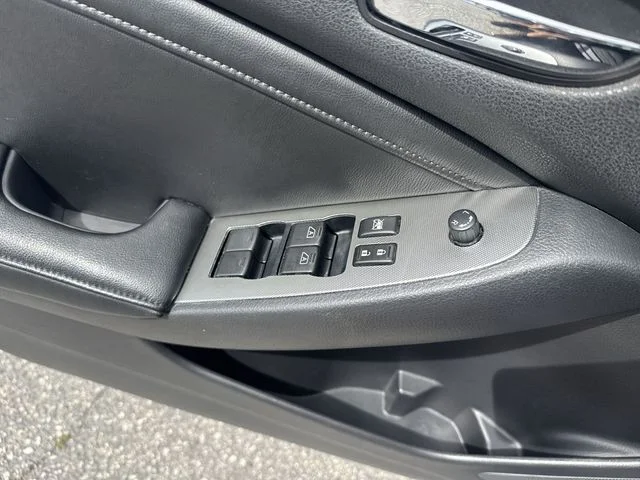 Used 2009 Gray Nissan 2.5 SL image 25