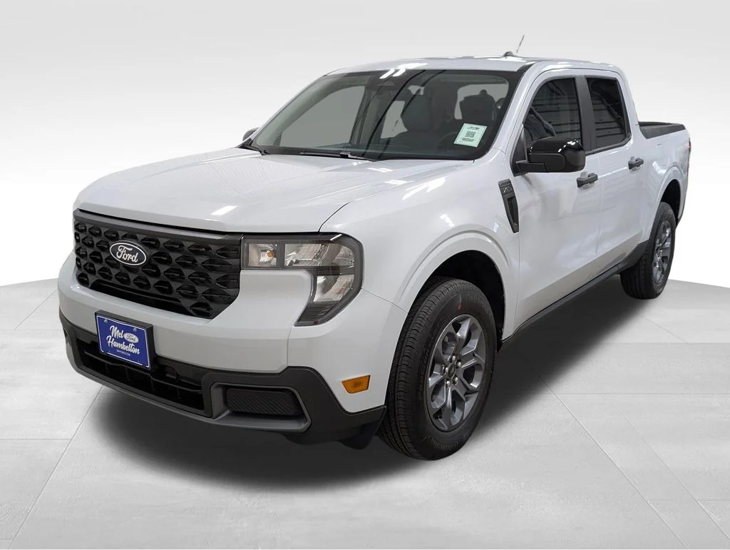 New 2026 Space White Metallic Ford XLT image 17