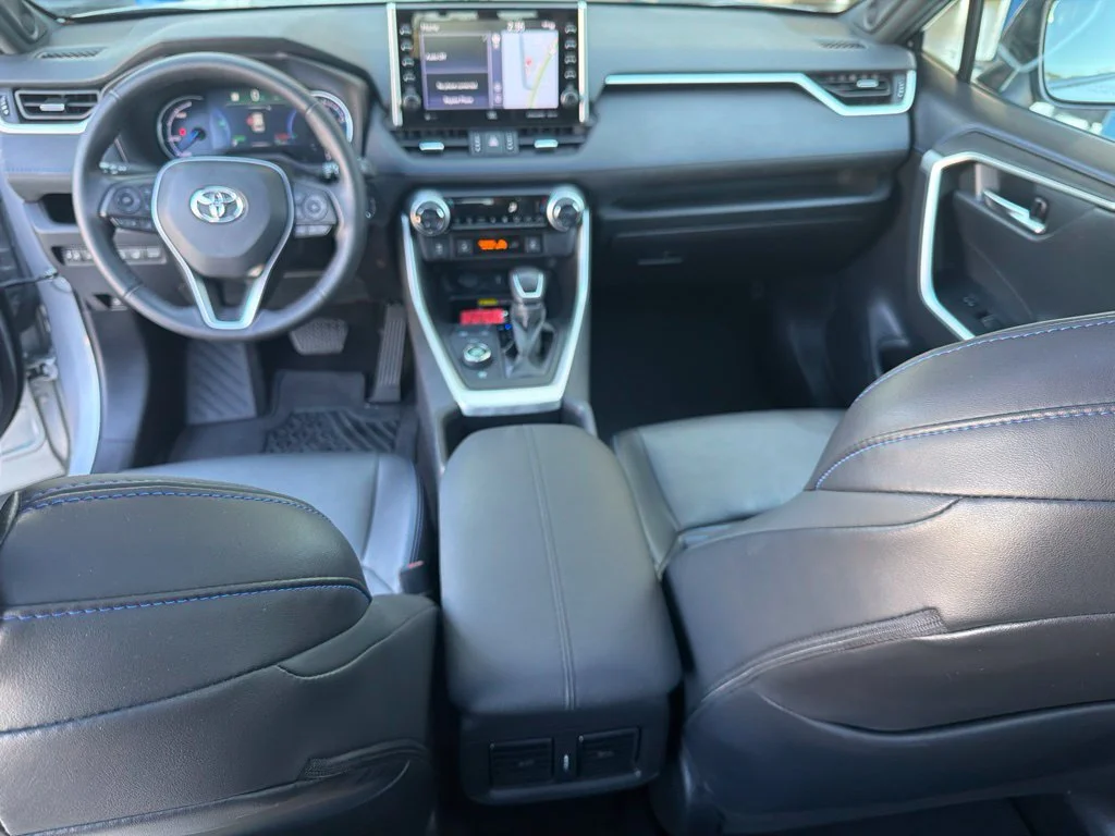Used 2022 Silver Sky Metallic Toyota XSE image 17