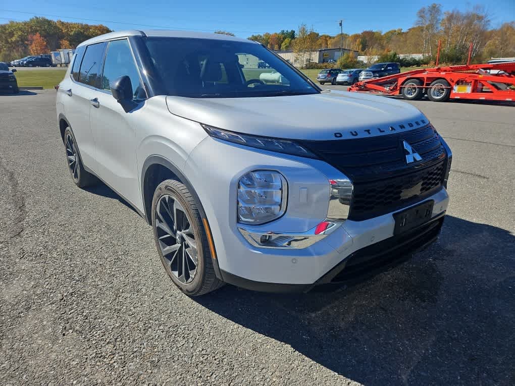 2024 Mitsubishi Outlander