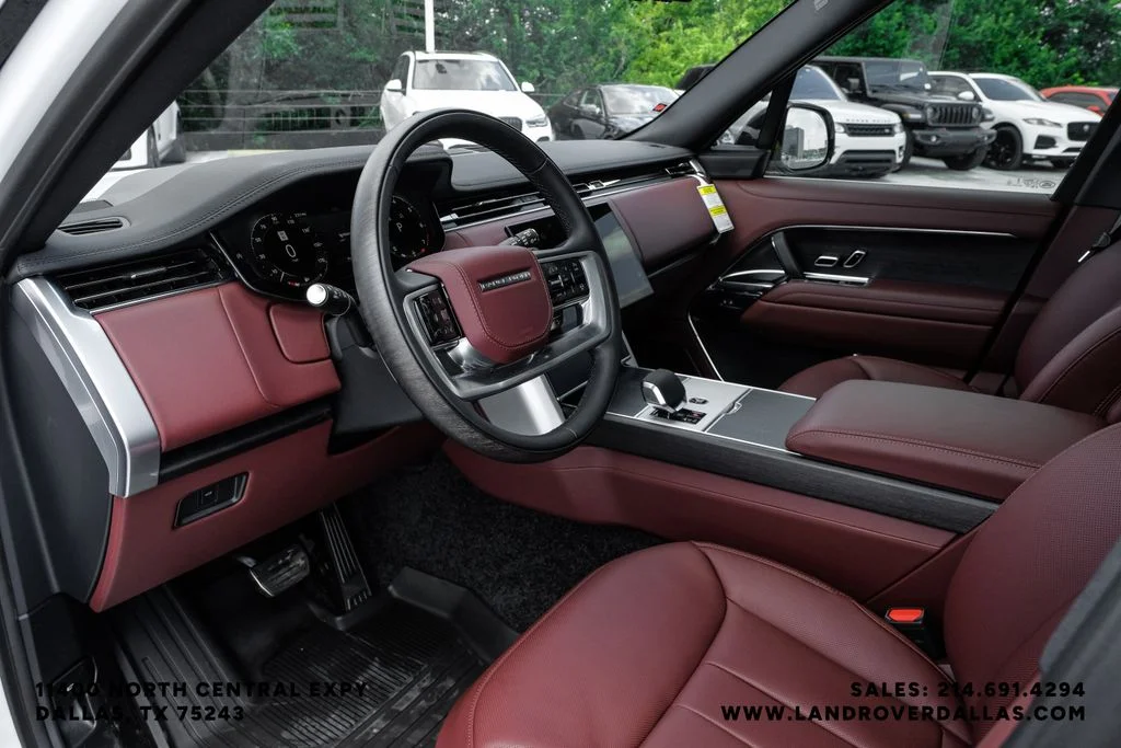 New 2026 Fuji White Land Rover SE image 2