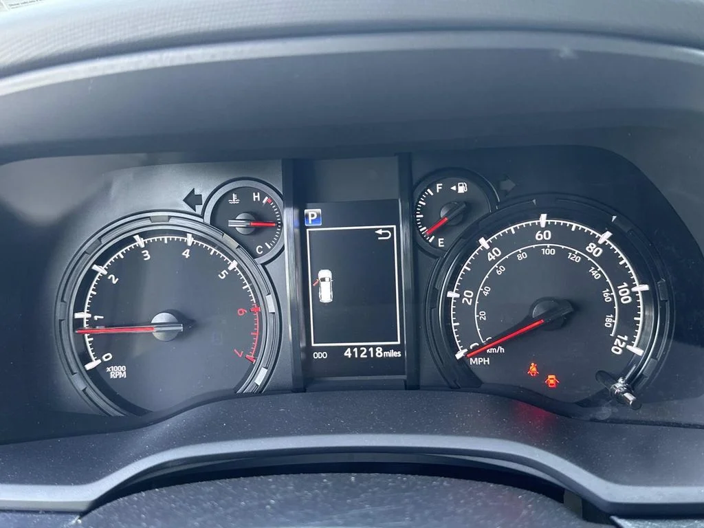 Used 2024  Toyota SR5 Premium image 26
