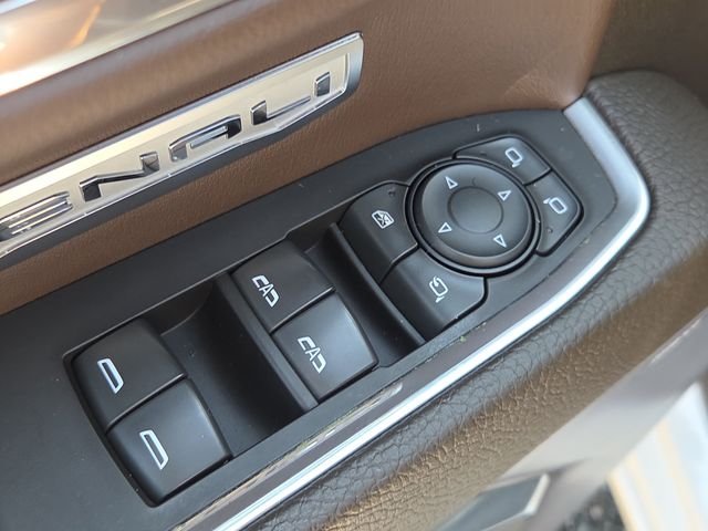 Used 2023 White Frost GMC Denali image 25