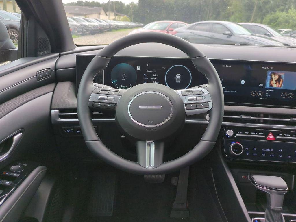 2025 Hyundai Santa Cruz Limited - Photo 15