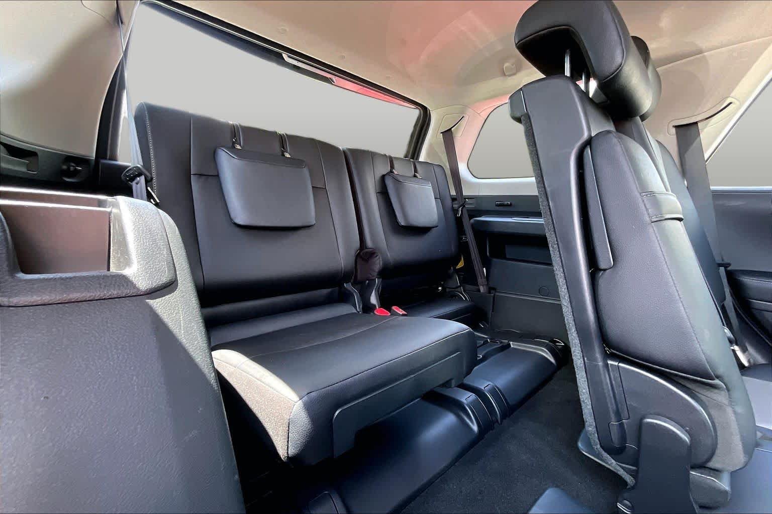 Used 2023 Magnetic Gray Metallic Toyota SR5 Premium image 27