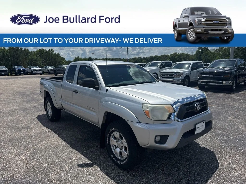 2012 Toyota Tacoma PreRunner Access Cab V6 AT's photo