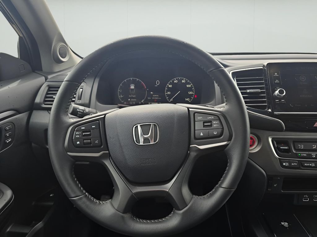 Used 2025 Black Honda RTL image 11