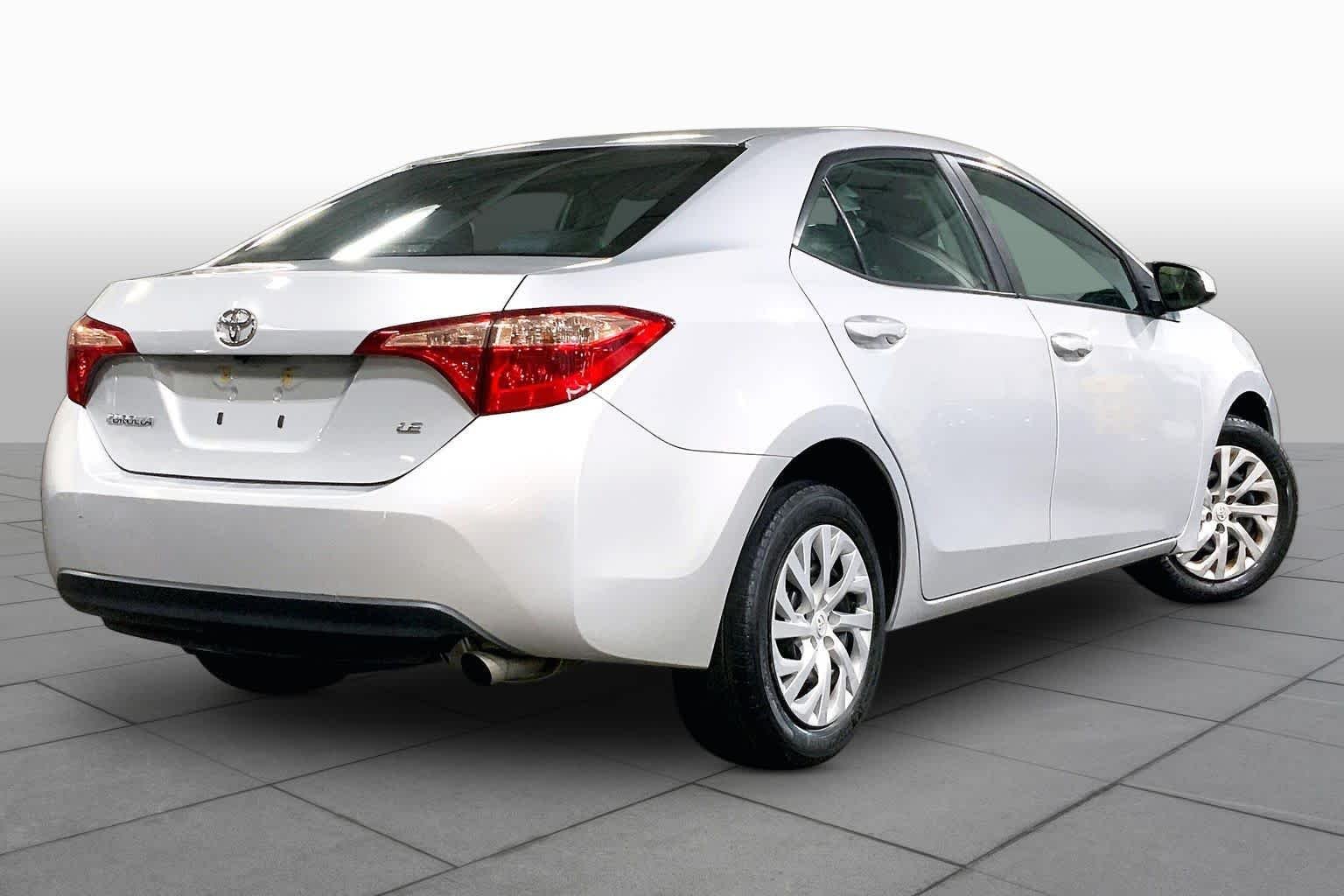 Used 2017 Classic Silver Metallic Toyota LE image 13