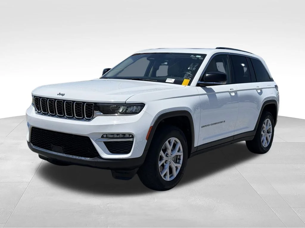 Used 2022 White Jeep Limited image 1
