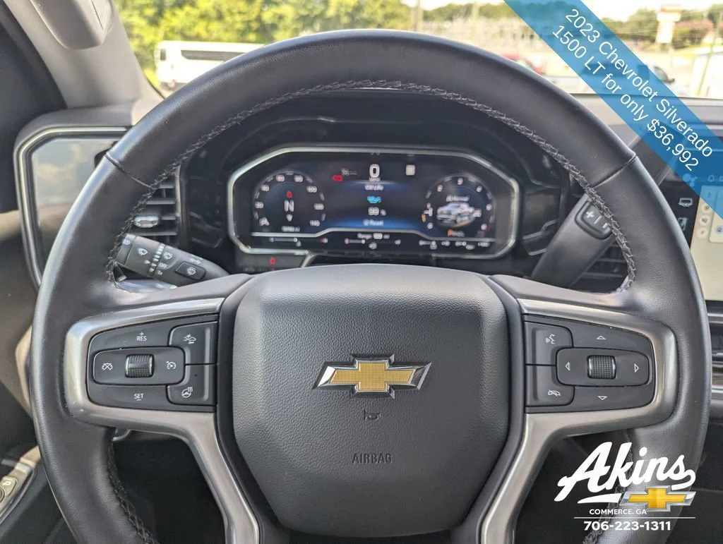 Used 2023 STERLING GRAY METALLIC Chevrolet LT image 27