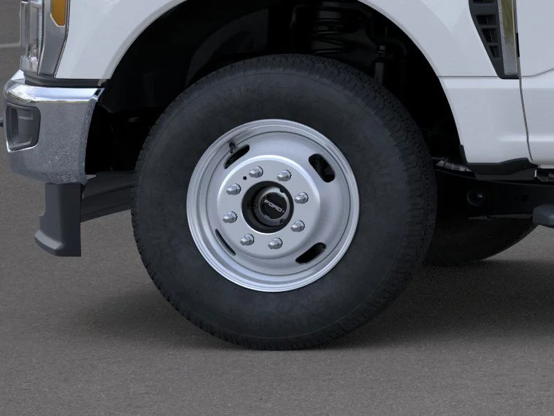 2025 Ford F-350 Super Duty Chassis Cab XL - Photo 19