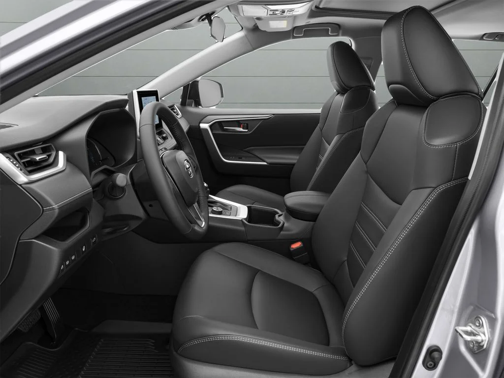 Used 2025 Silver Toyota LE image 20