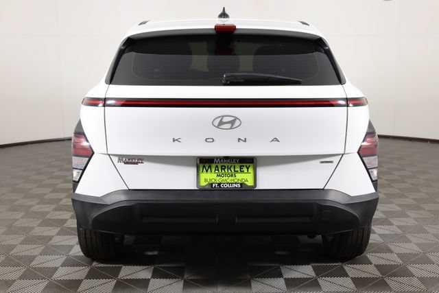 Used 2026 White Hyundai SE image 27