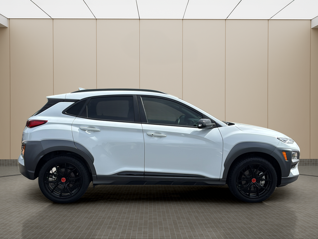 Used 2021 Chalk White Hyundai NIGHT image 6