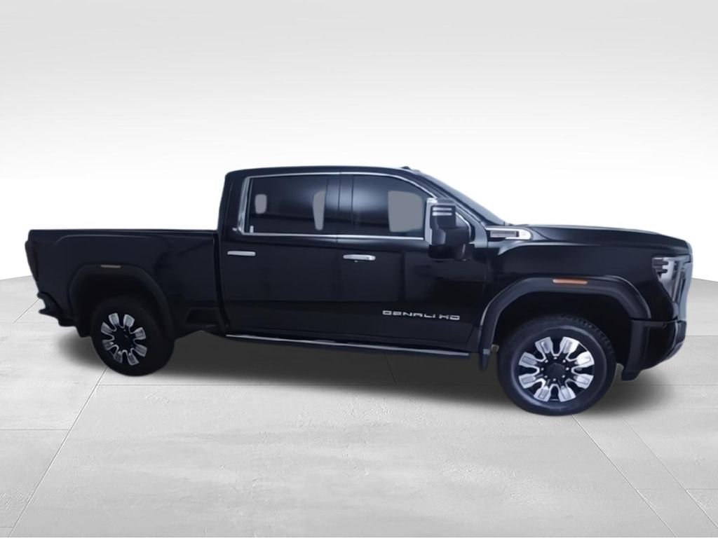 Used 2025 Black GMC Denali image 6