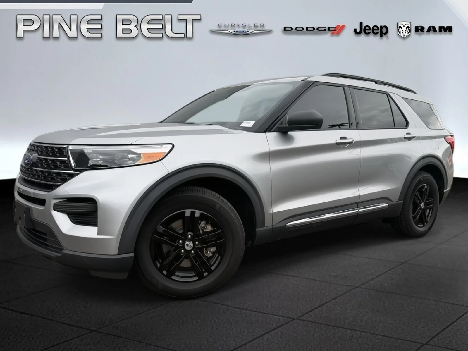 Used 2020 Iconic Silver Ford XLT image 1