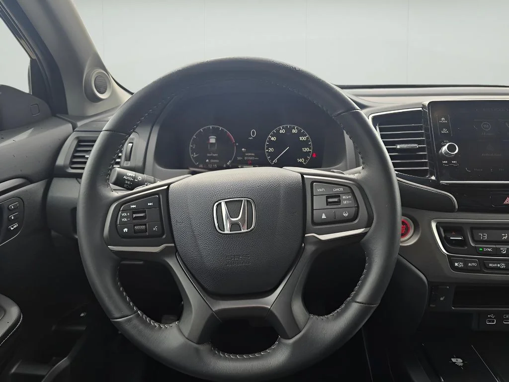 Used 2025 Black Honda RTL image 11