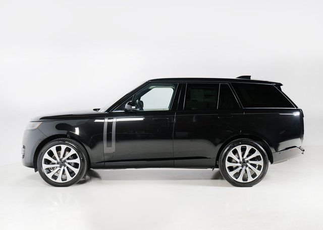 New 2026 Santorini Black Land Rover SE image 6