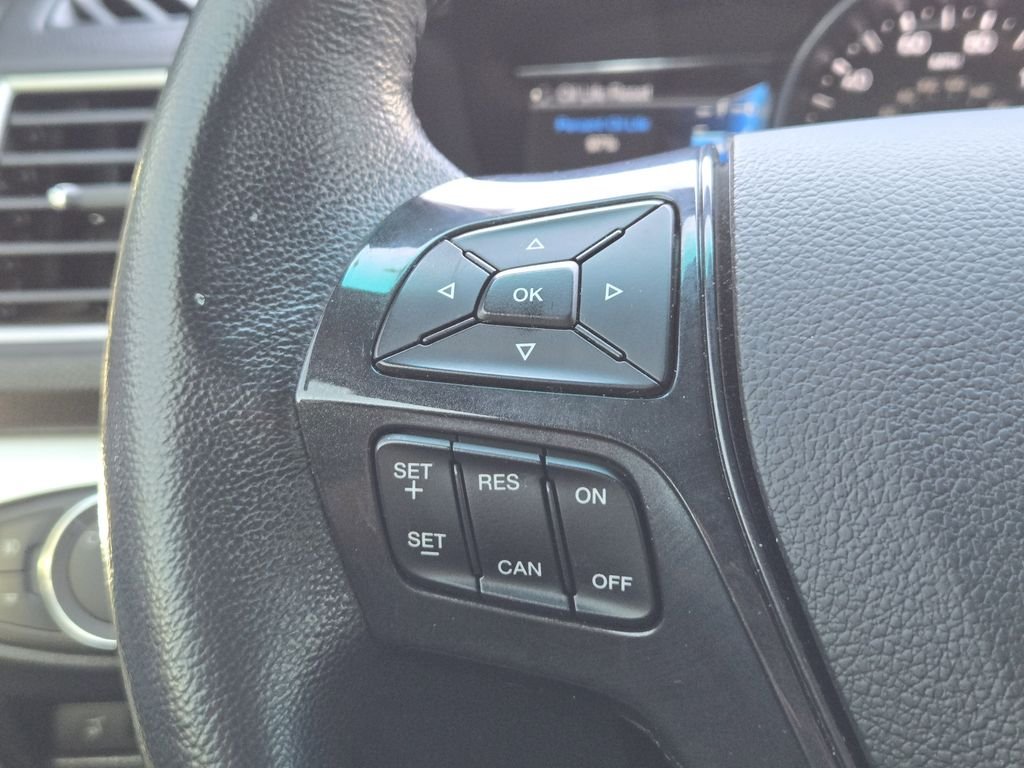Used 2017 Gray Ford XLT image 28