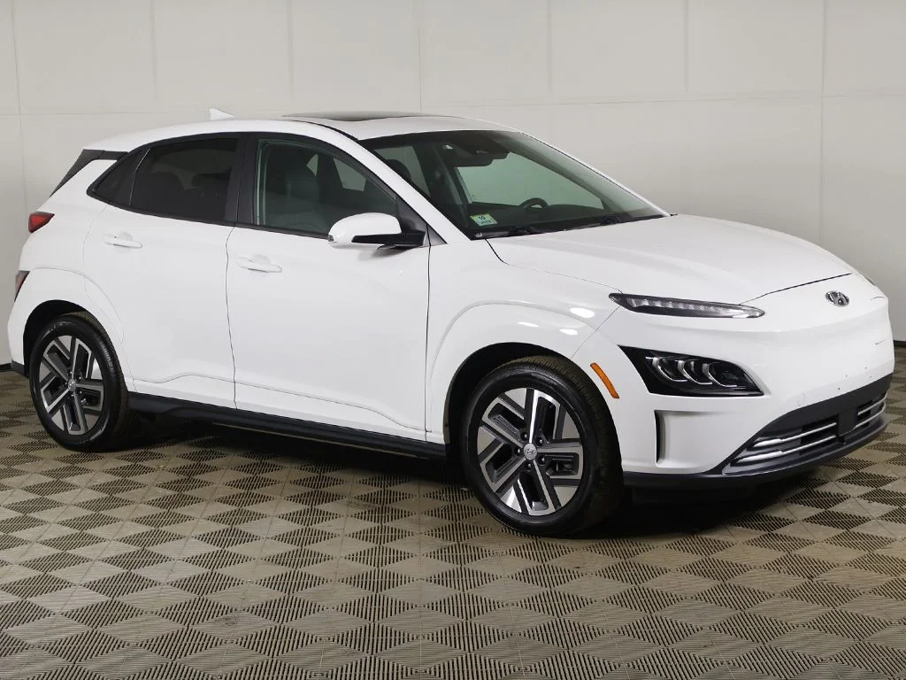 Used 2022 Hyundai Kona EV Limited with VIN KM8K53AG2NU152364 for sale in Ewing Township, NJ