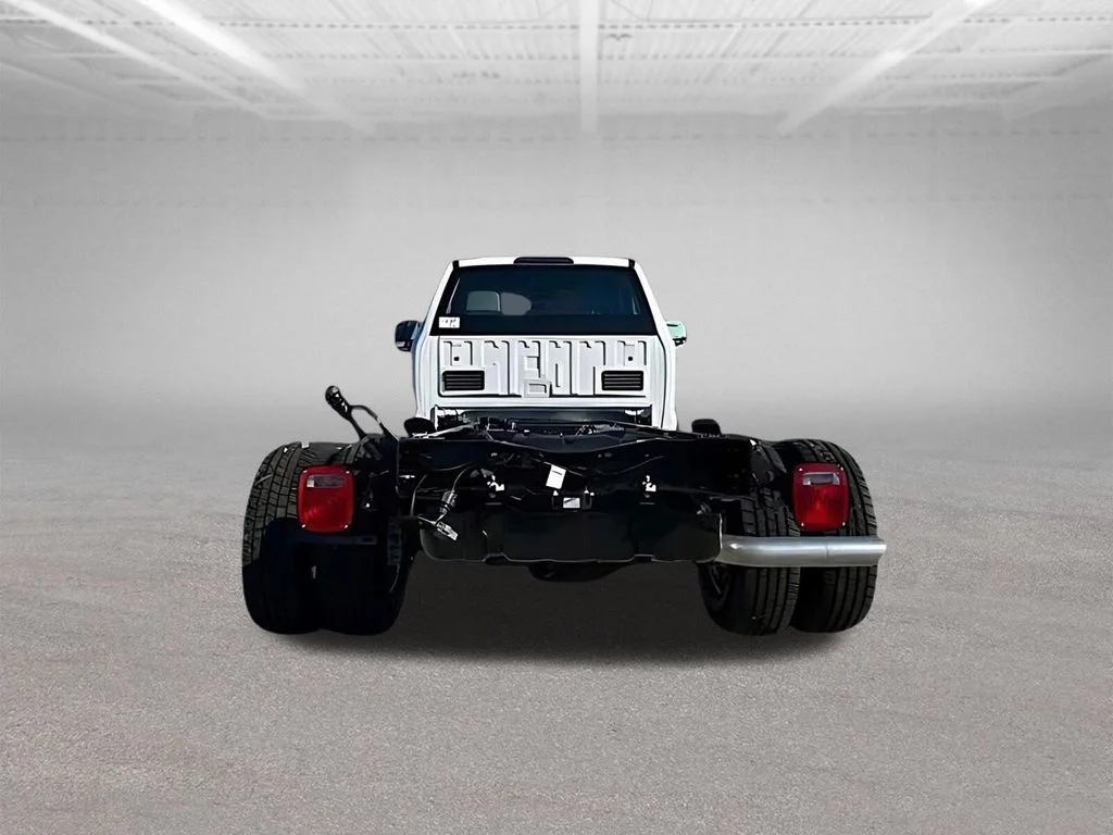 New 2026 Oxford White Ford F-350® XL image 9