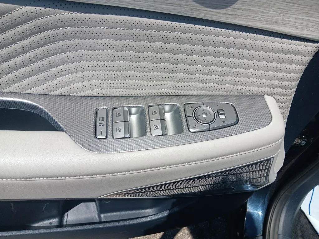 Used 2024 Moonlight Cloud Hyundai Calligraphy image 14
