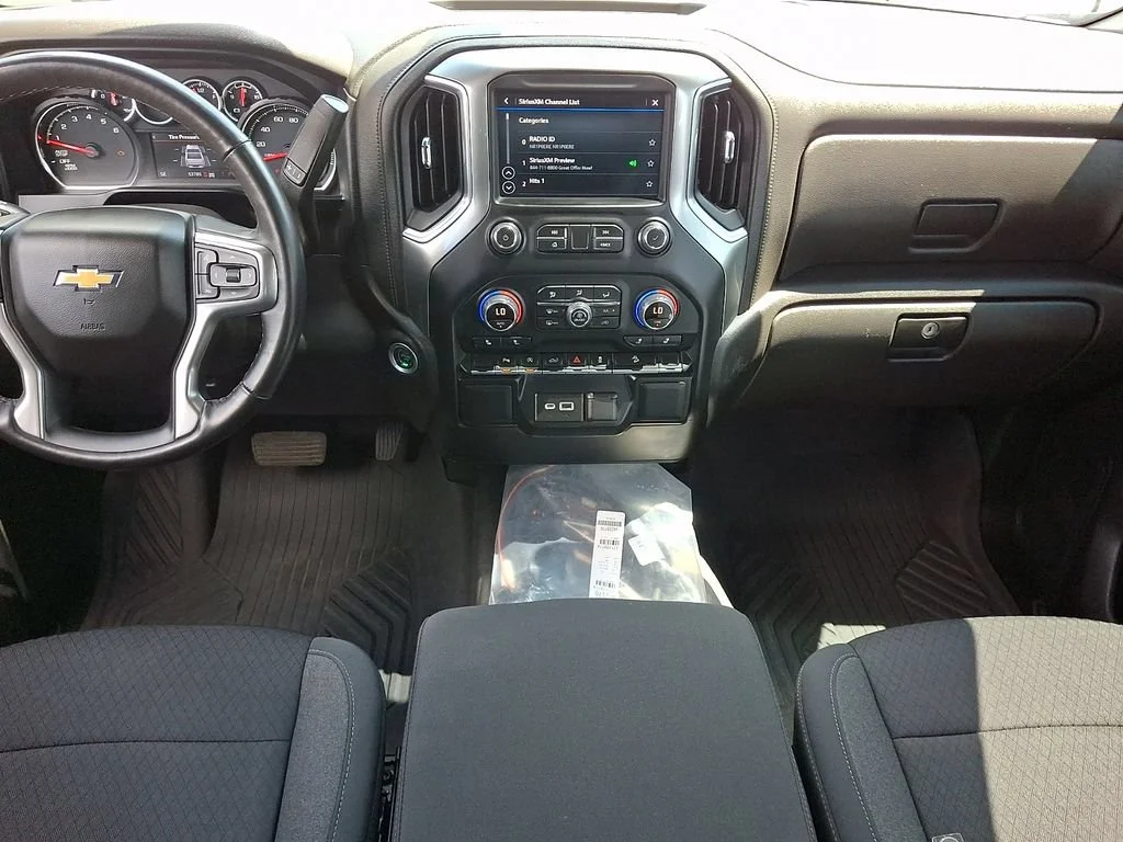 Used 2022 Summit White Chevrolet LT image 16