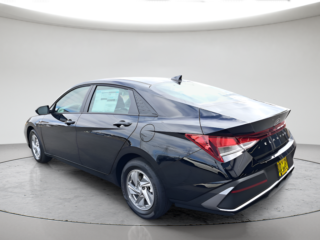 New 2026 Black Hyundai SE image 5