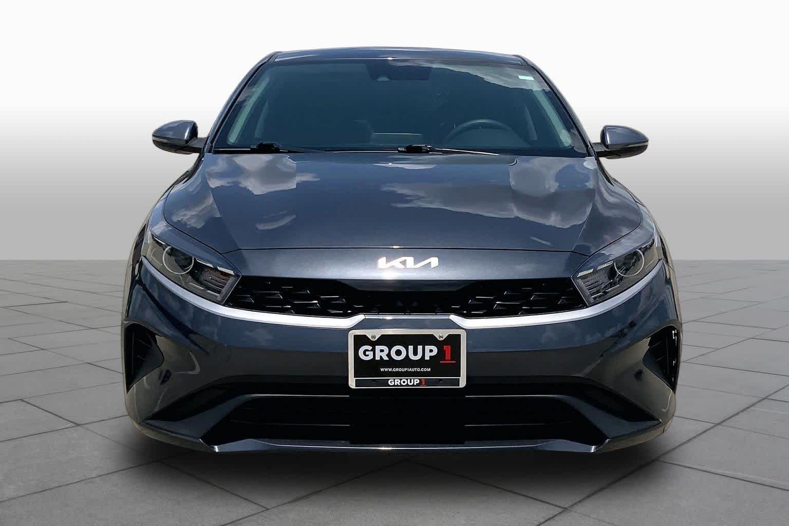 Used 2023 Gravity Gray Kia LXS image 4