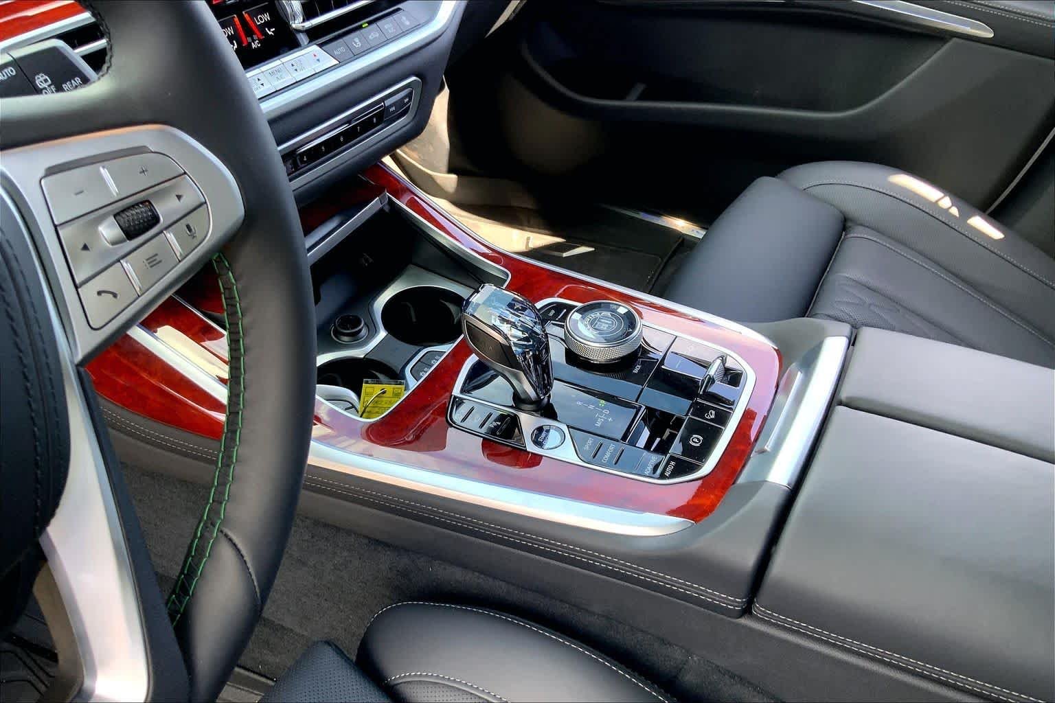 Used 2022 Mineral White Metallic BMW ALPINA XB7 image 16