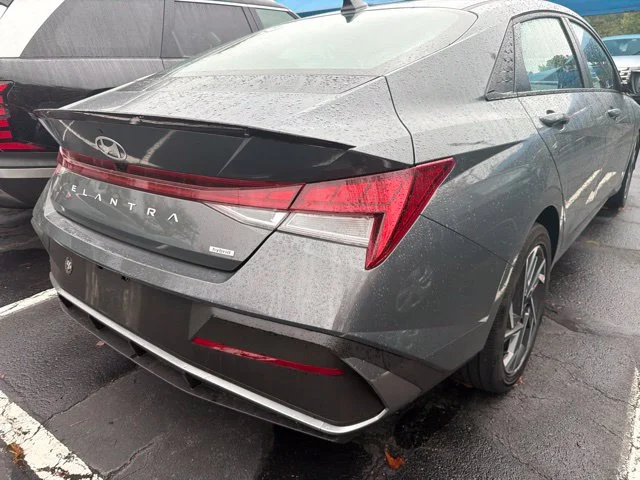 Used 2025 Ecotronic Gray Pearl Hyundai SEL Sport image 9