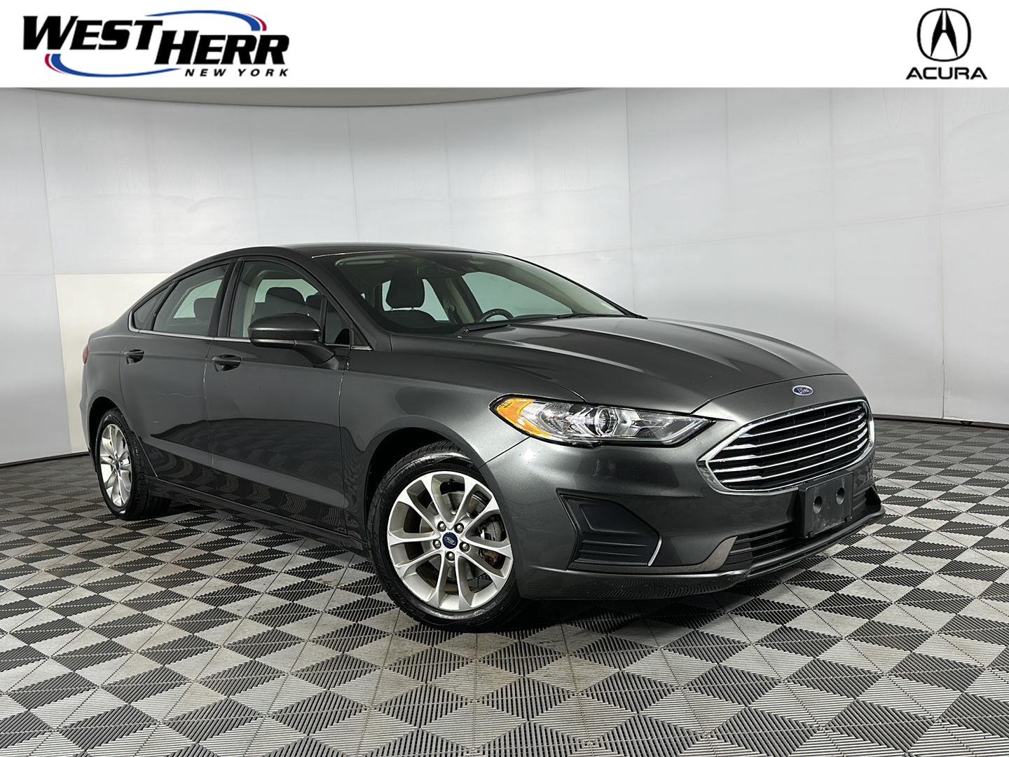 Used 2020 Magnetic Ford SE image 1