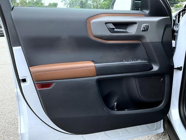 New 2026 Space White Metallic Ford Outer Banks image 38