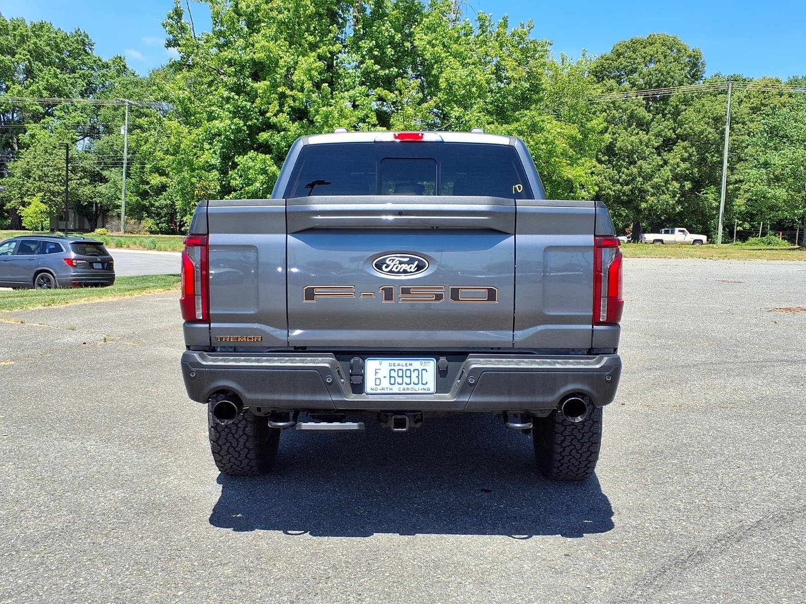 Used 2025 Gray Ford Tremor image 11
