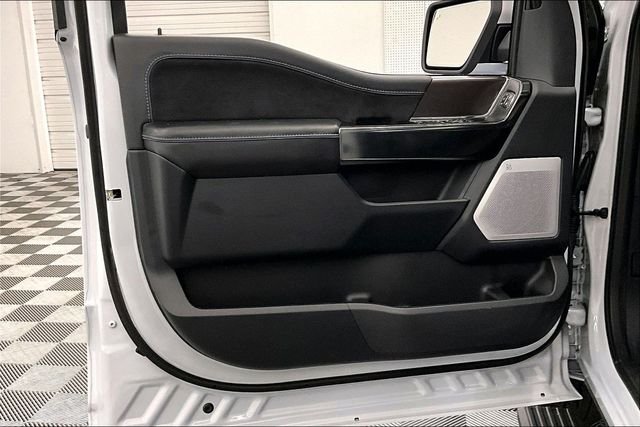 Used 2025 Space White Metallic Ford Platinum image 22