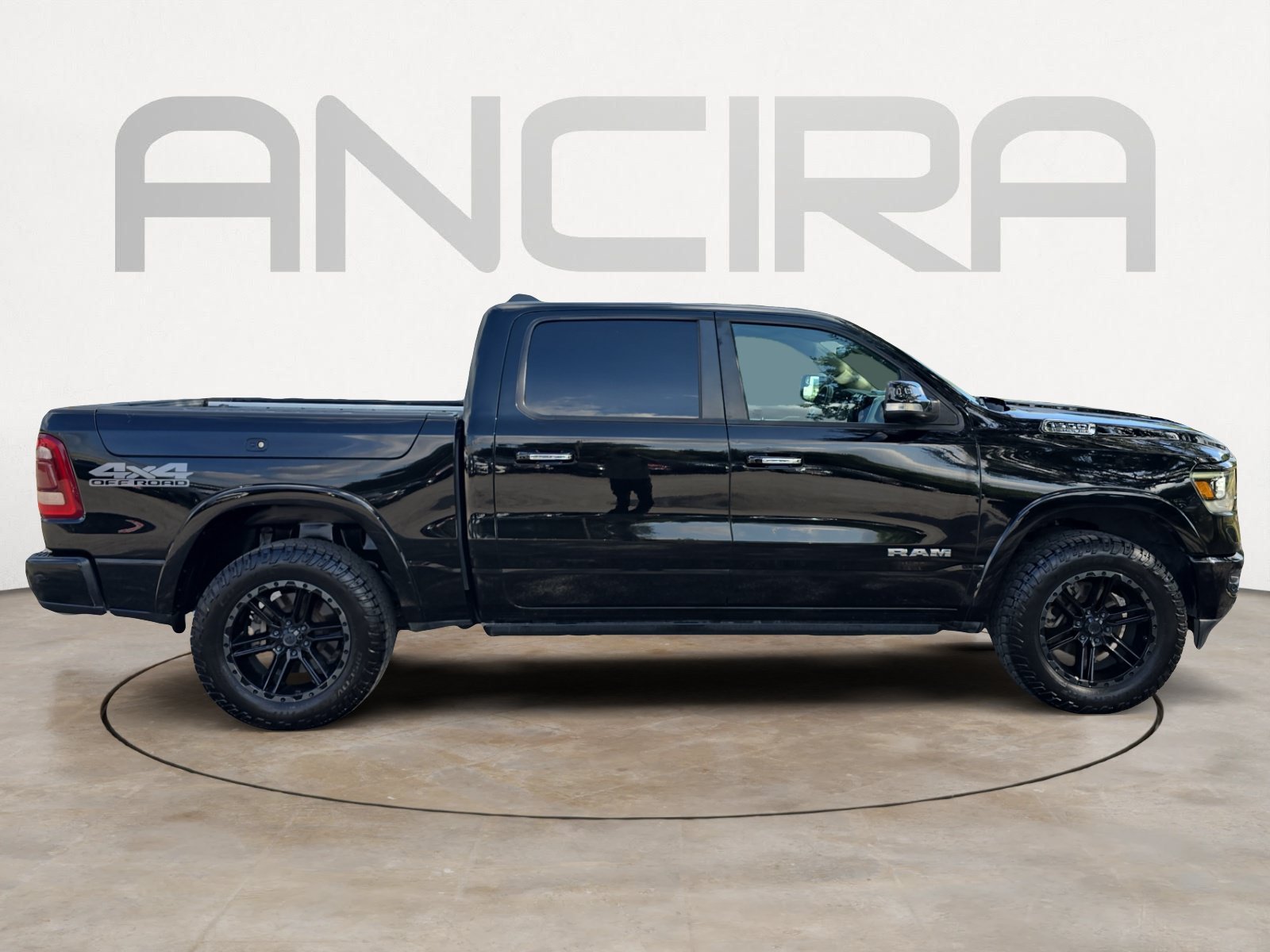 Used 2021 Diamond Black Crystal Pearlcoat Ram Laramie image 11
