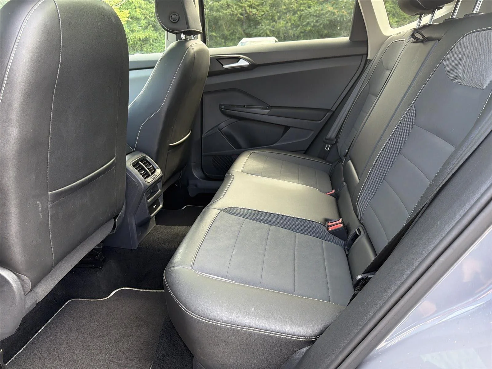 Used 2023 Pure Gray Volkswagen SE image 27