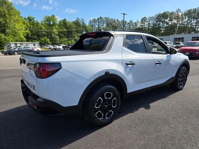 Used 2024 White Hyundai SEL image 8