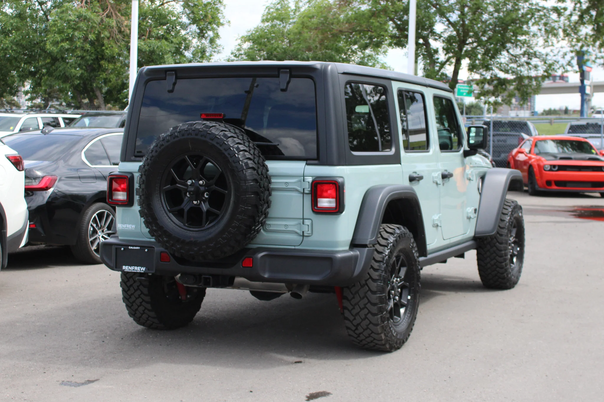 Used 2024 earl Jeep Willys* 4x4 | Earl Exterior | 3.6L V6 | Locking Rear Diff | Black Hardtop | 4.10 Rear Axle Ratio image 15