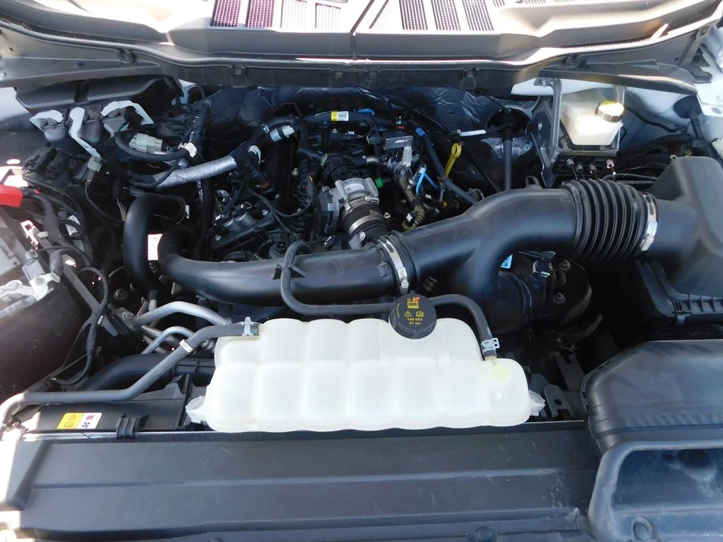 Used 2022 White Ford XL image 37