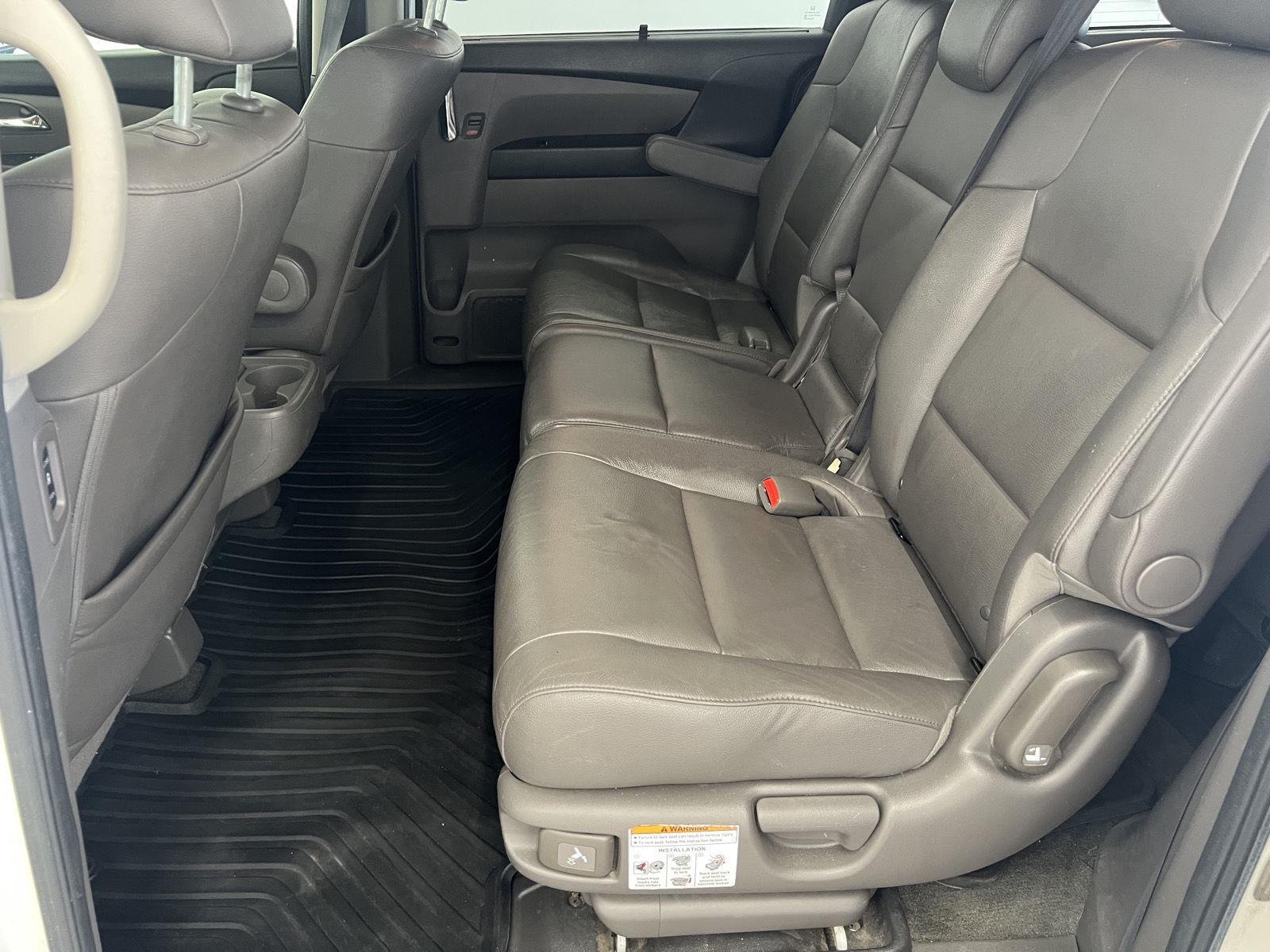 Used 2017 White Diamond Pearl Honda Touring image 29