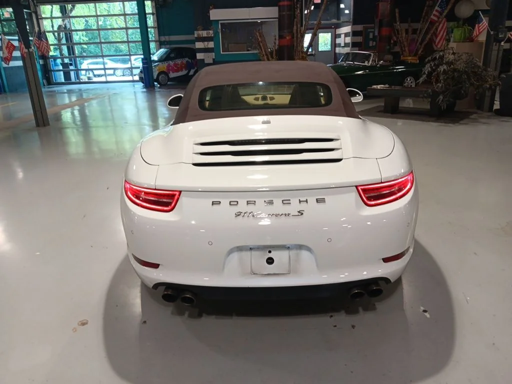 Used 2014 White Porsche  image 9