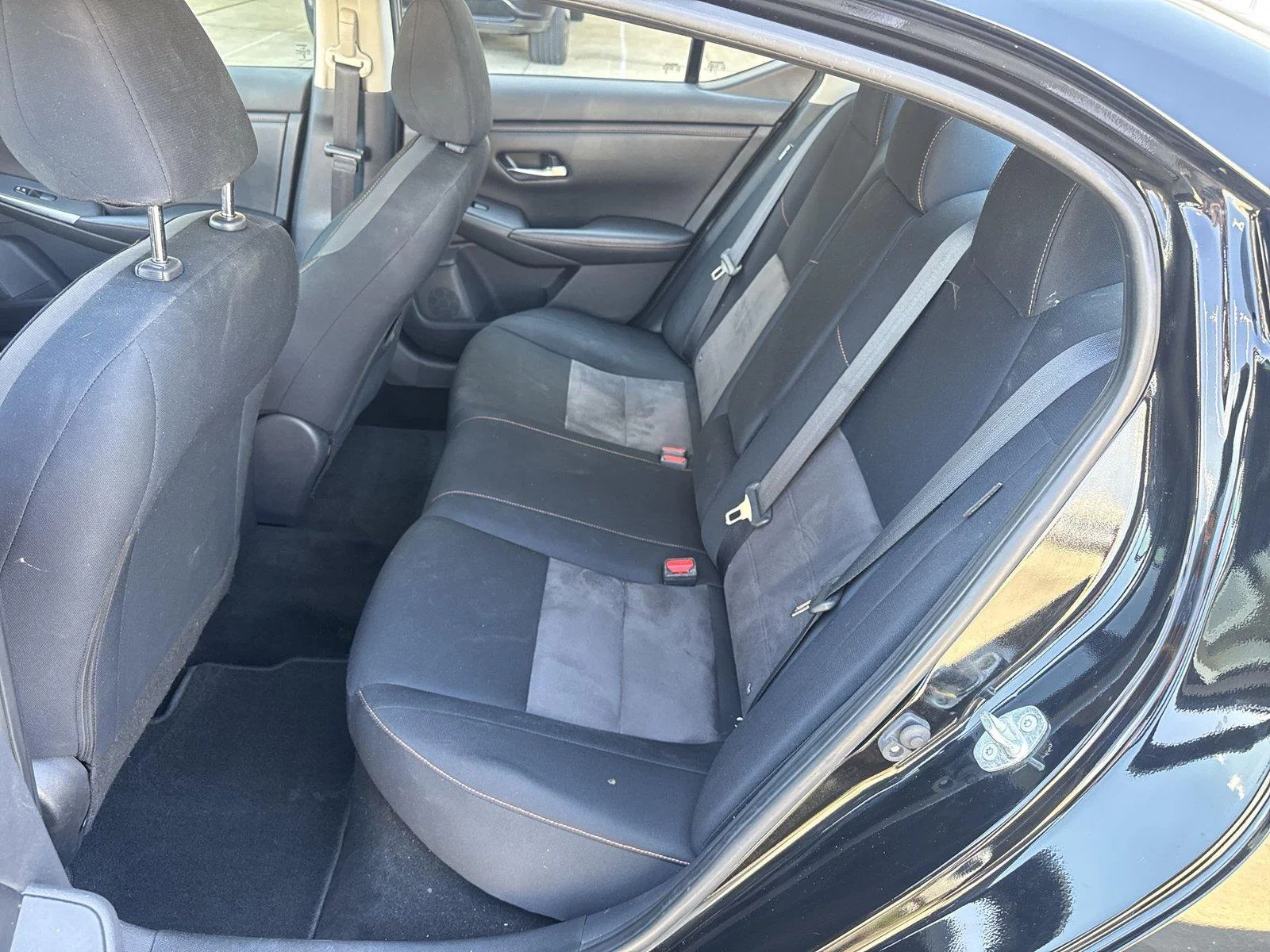 Used 2022 Super Black Nissan SR image 22