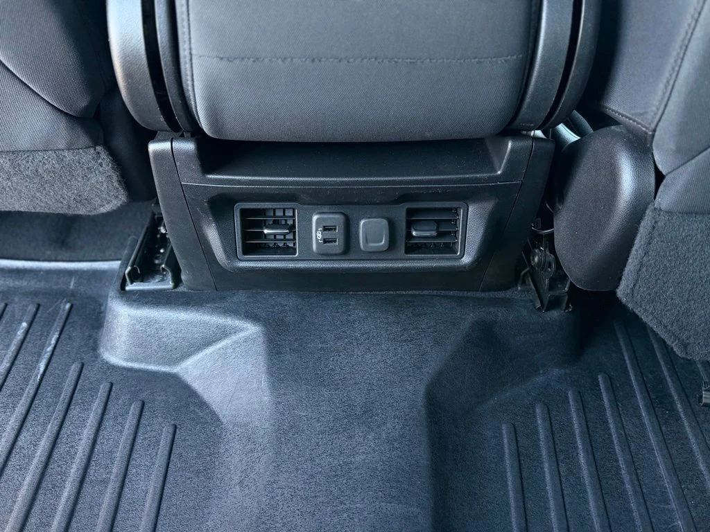 Used 2022 Silver Chevrolet LT image 22