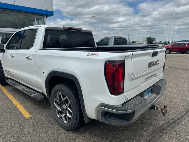 Used 2022 White GMC SLT image 3