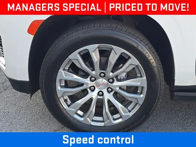 Used 2023 White GMC Denali image 31